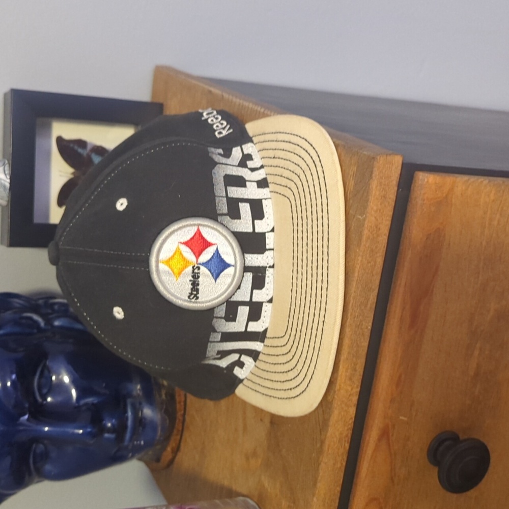 NFL X Reebok Official Sideline Headwear Pittsburg Steelers Fitted Flat Bill Cap